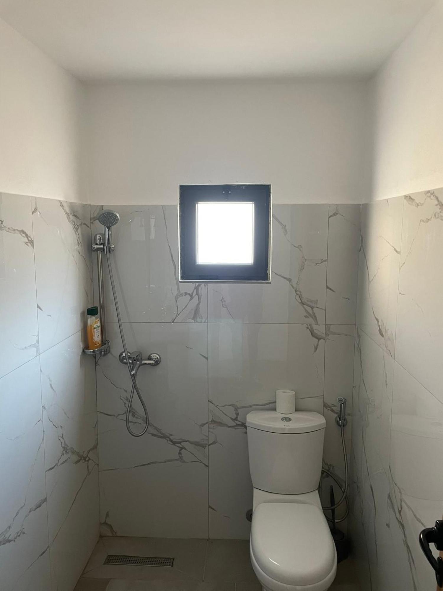Guesthouse Kroi City Center 베라트 외부 사진