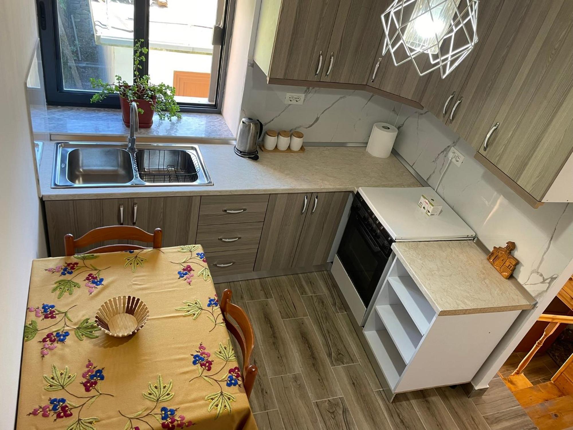 Guesthouse Kroi City Center 베라트 외부 사진